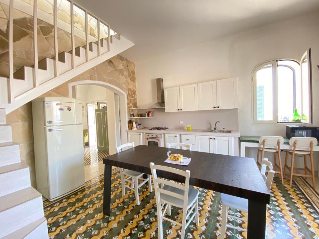 Casa Vacanze Illiria A Roca Vecchia Vicinissima Al Mare Екстер'єр фото